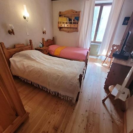 Maison De Village La Brigue Extérieur photo